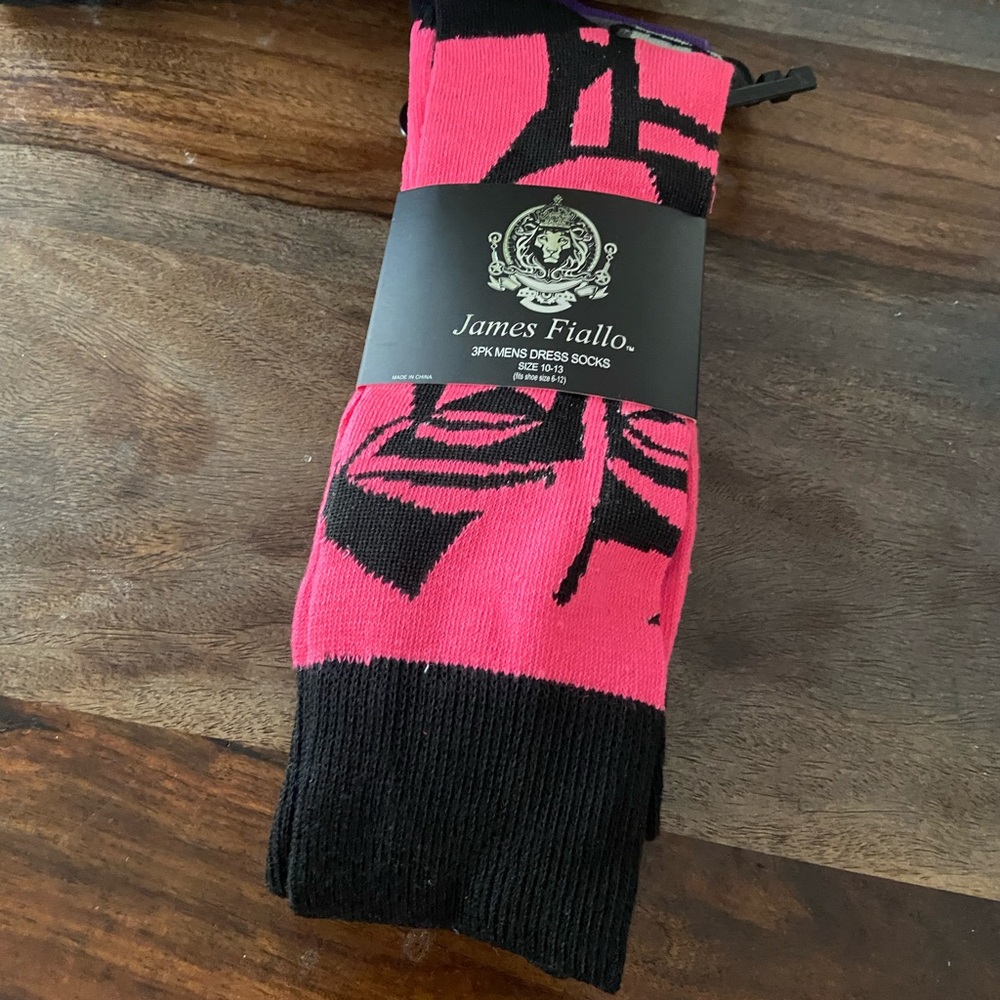 James Fiallo Men’s 3 pack of colorful dress socks